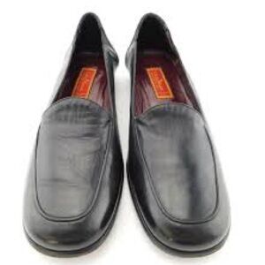 Cole Haan city women’s Black Leather Slip-On Loafers shoes size 8.5